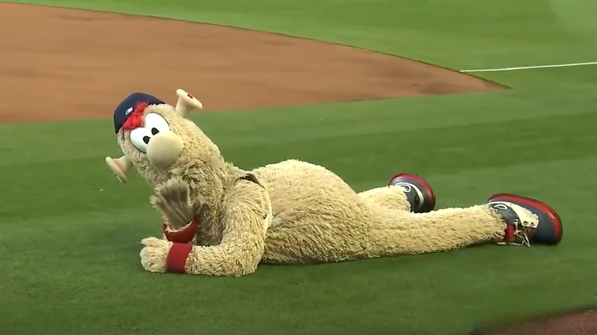 Braves’ Mascot Blooper Has Chris Sale’s Back, Silencing the Haters