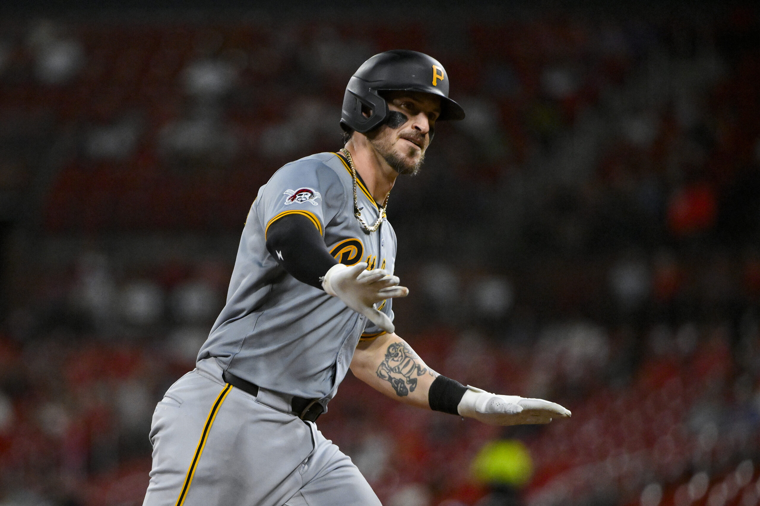 Braves’ Next Move? Two All-Star Catchers on Their Radar Braves’ Next Move? Two All-Star Catchers on Their Radar