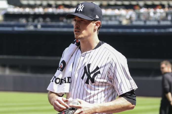 Former Braves Ace Had Rough Debut With the Yankees Former Braves Ace Had Rough Debut With the Yankees