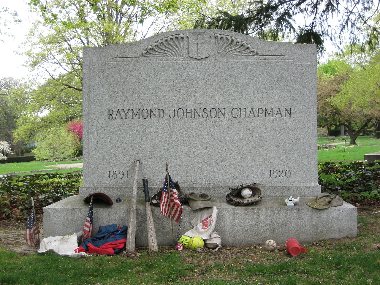1280px-Ray_Chapman_Grave - ATL Braves Country