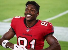 Former NFL Superstar Antonio Brown Wanted For Murder Per Reports