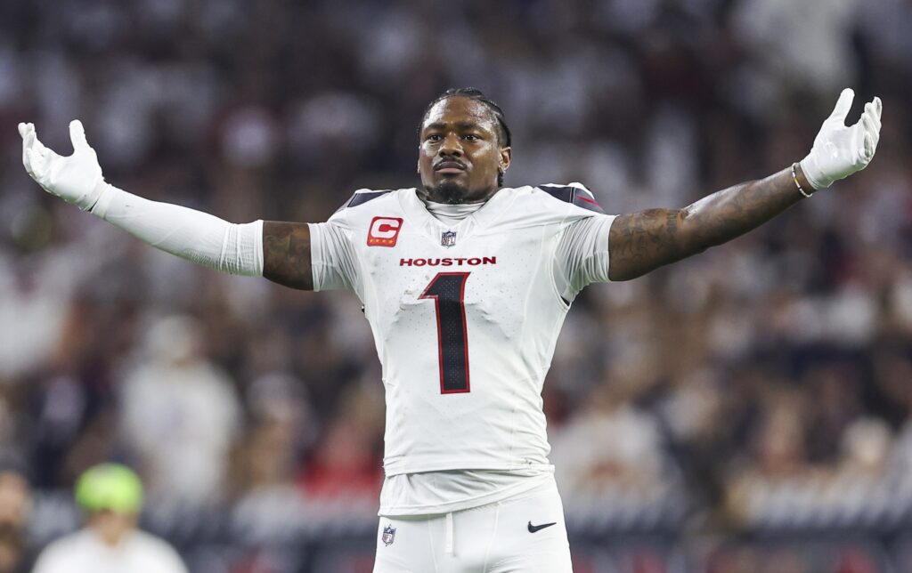 Diggs Walking the Line in New England