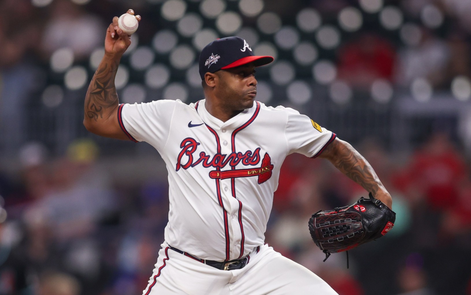 MLB Insider Urges Braves to Bench Star Pitcher MLB Insider Urges Braves to Bench Star Pitcher