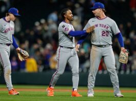 Injured Francisco Lindor With a Broken Toe Saves the Mets Day