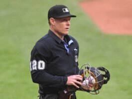 Umpire Blows Call So Bad the MLB Announcers Lose It