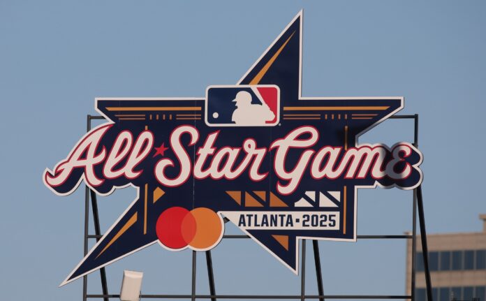 Atlanta Unveils Amazing Hark Aaron Tribute During All-Star Game
