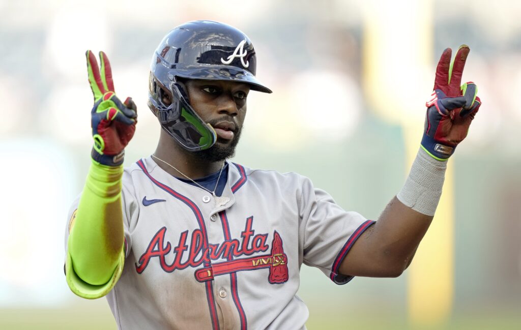Cycle Watch Becomes Team-First Hustle - ATL Braves Country Cycle Watch Becomes Braves Team-First Hustle