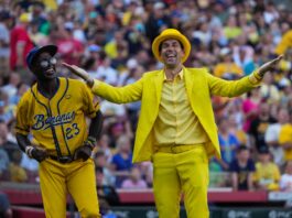 MLB Commissioner Rob Manfred Embraces Savannah Bananas