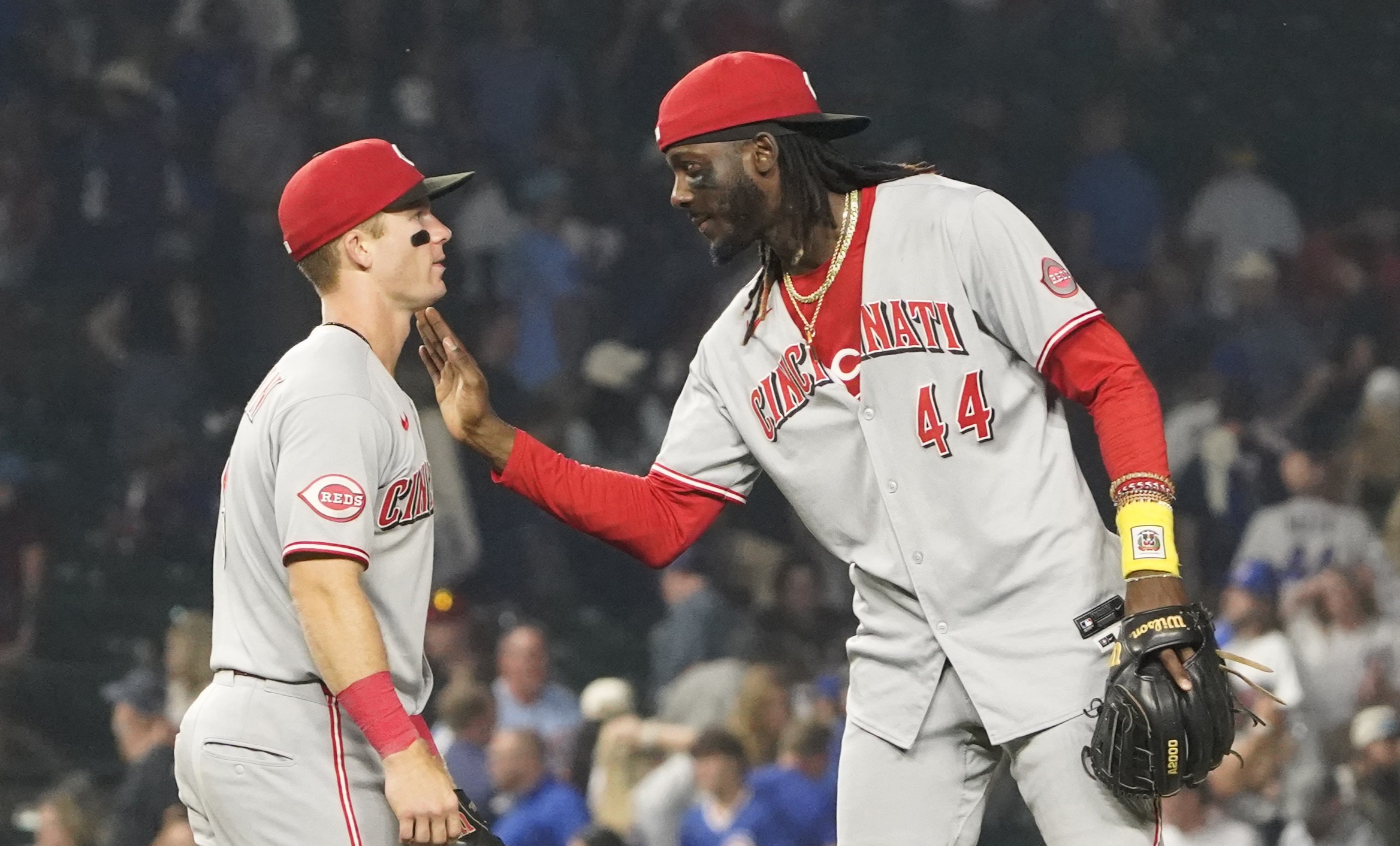 Tall MLB Stars Joke With Teammate About Height Difference Tall MLB Stars Joke With Teammate About Height Difference