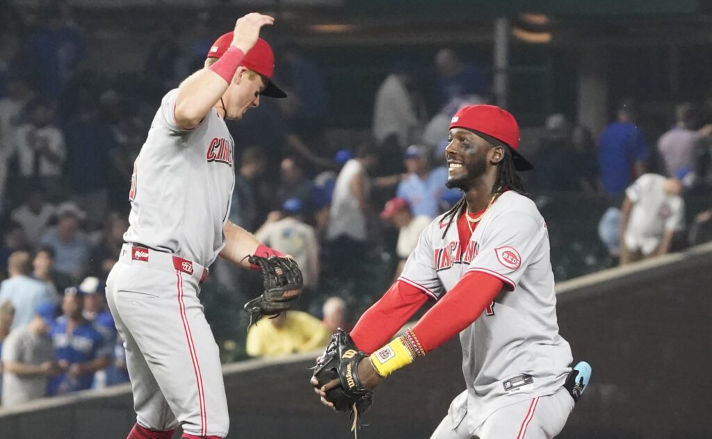 Cutting Loose in the Middle of MLB Games - ATL Braves Country Cutting Loose in the Middle of MLB Games