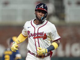 See Braves Profar Make 'Instant' Catch of the Year