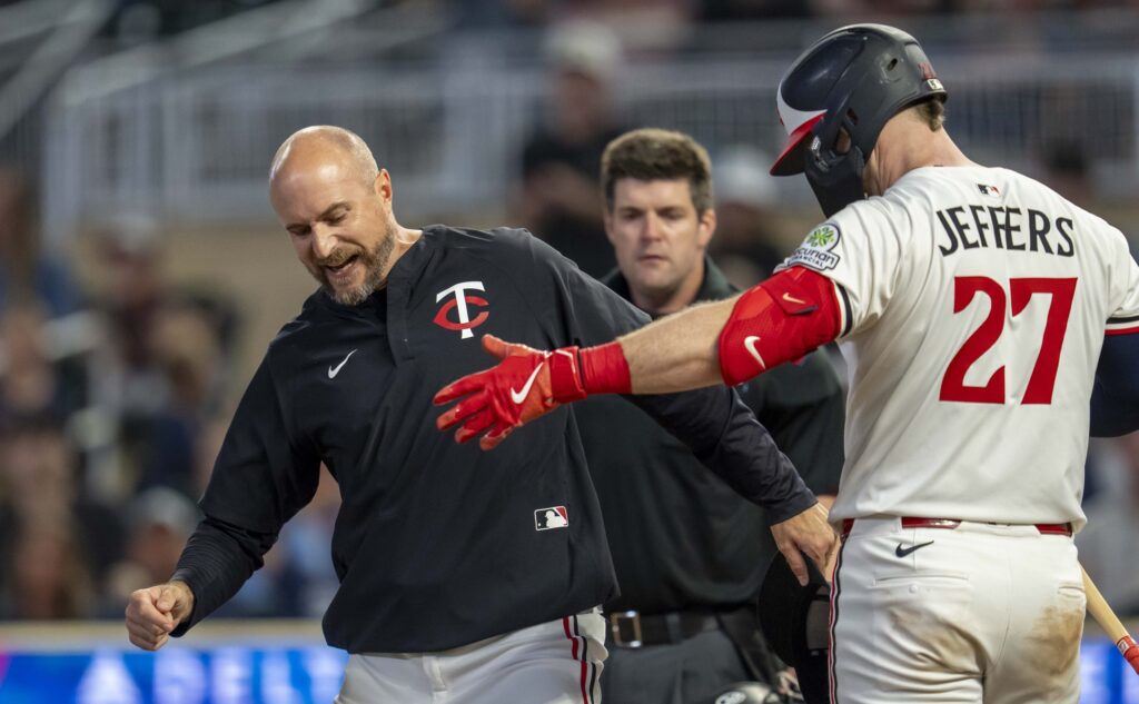 Twins Manager Fully Erupts at the Umpire