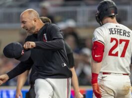 Twins Manager Fully Snaps at Umpire While Being Ejected