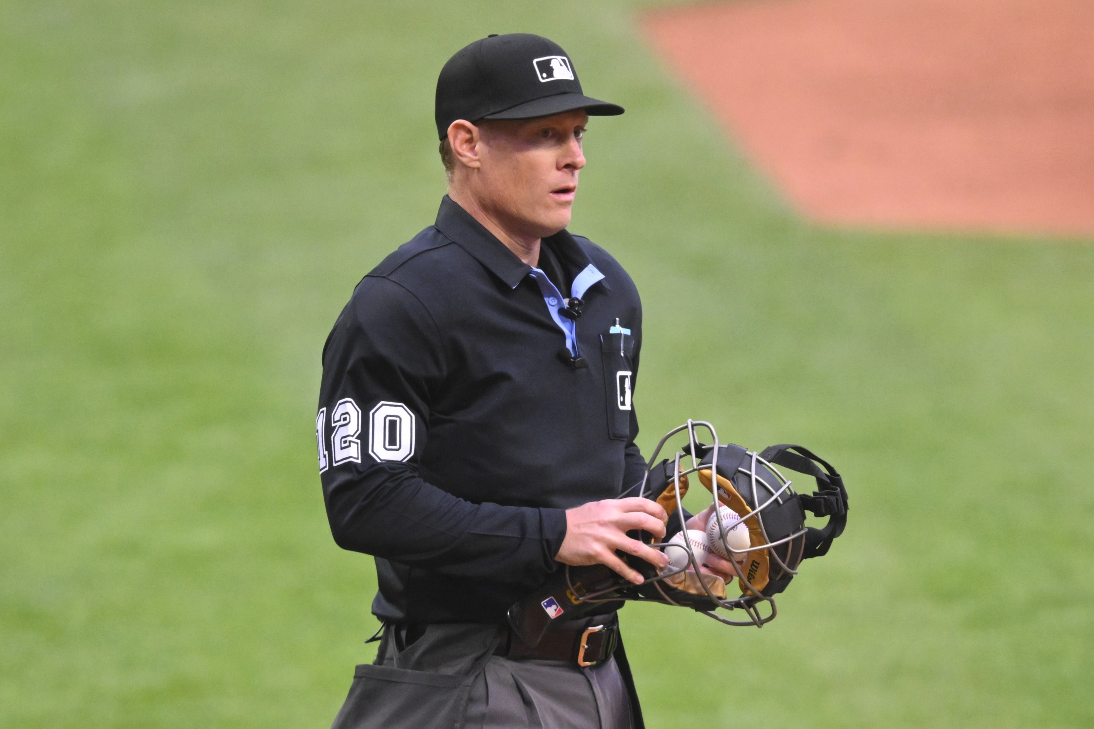 Game Ends on Disaster Call by Umpire, Yankees Furious Game Ends on Disaster Call by Umpire, Yankees Furious