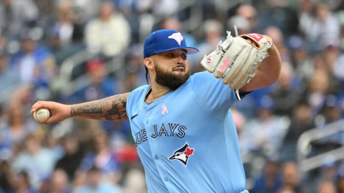 Braves Claim Former All-Star, Place Albies on 60-Day IL