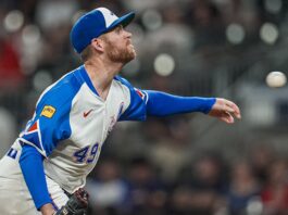 Braves move Bummer to 60-day IL, claim infielder Brett Wisely