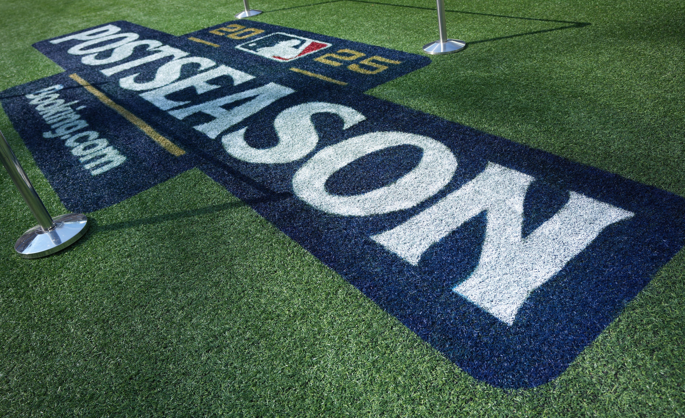 Do Dodgers or Blue Jays Have the Edge?