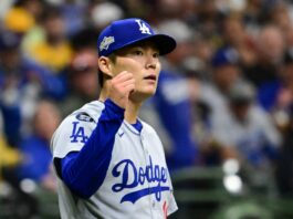 Dodgers Star Displays Bizarre Warm-Up Routine, Fans Lose It
