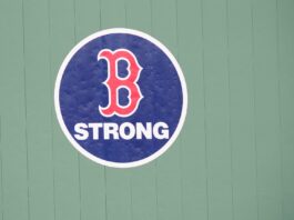 Boston Red Sox Legend Passes Away, Tributes Pour In