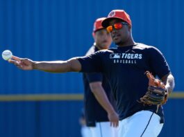 Braves Lose 20-Homer Infielder, Prospect Signs With Brewers