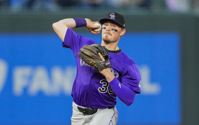 Atlanta Braves Bringing In Aaron Schunk on Minors Deal