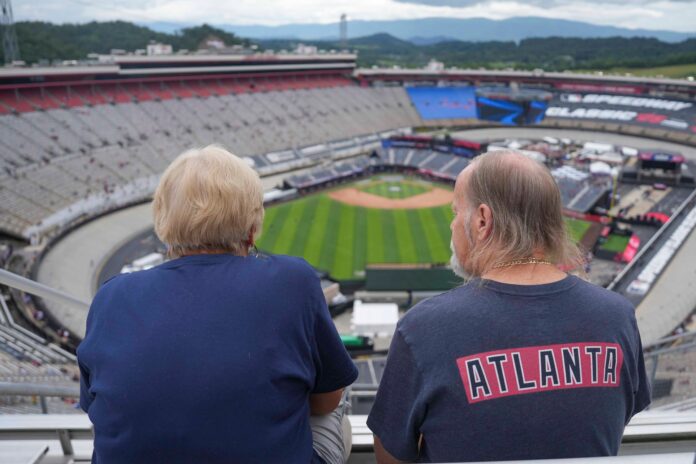 The Braves Give Back Big During Season of Giving Campaign