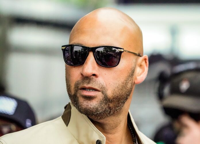 Derek Jeter Defends Yankees Owner Amid Off-Season Complaints Derek Jeter Defends Yankees Owner Amid Off-Season Complaints
