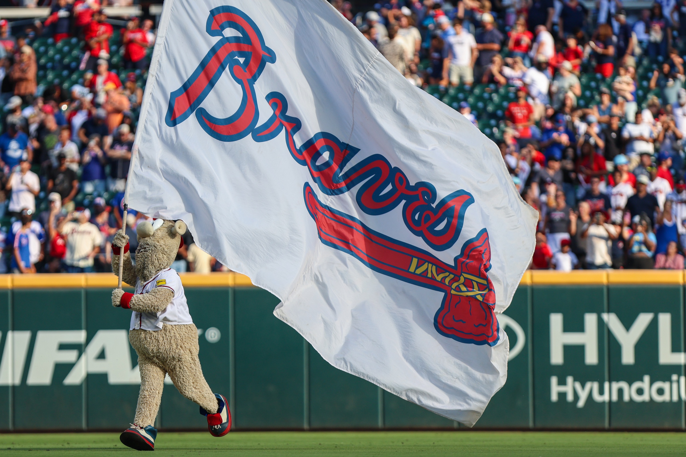 Braves Exploring Major Partnership Deal With The Hawks Braves Exploring Major Partnership Deal With The Hawks