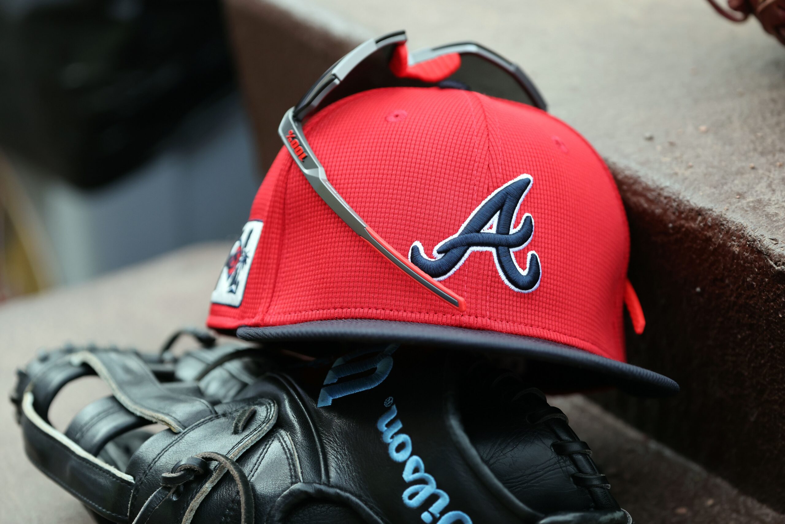 Braves Sign 6-foot-6 Pitcher Away From Angels