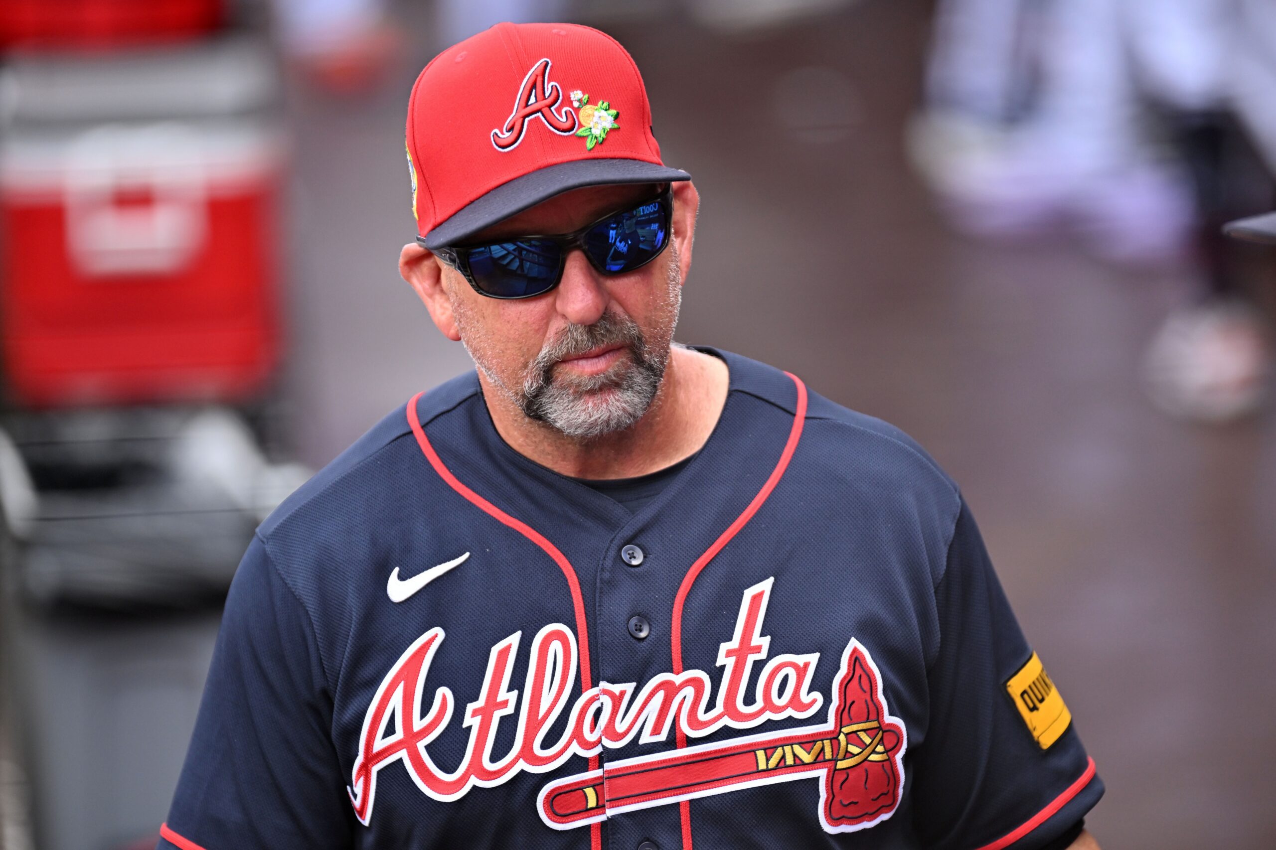 Walt Weiss Wins Over Braves Fans After Tackling Player