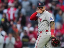 Raging MLB Star Threatens Rival After Getting Struck By Ball 