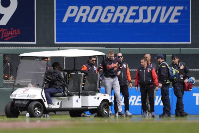 Tigers Star Lies Motionless After Sickening Collision Tigers Star Lies Motionless After Sickening Collision