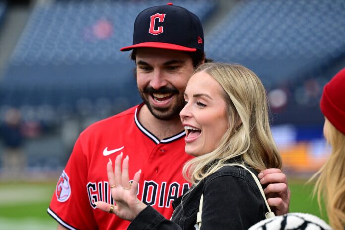 MLB Star Proposes To His Girlfriend On The Field