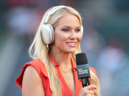 Glamorous MLB Reporter In Pain After Getting Hit By Ball Glamorous MLB Reporter In Pain After Getting Hit By Ball