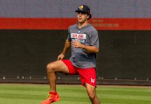Red Sox Fans Slam Star For Flaunting His Girlfriend Red Sox Fans Slam Star For Flaunting His Girlfriend