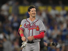 Braves Outfielder’s Bizarre Throw Leads To Mets Runs Braves Outfielder's Bizarre Throw Leads To Mets Runs