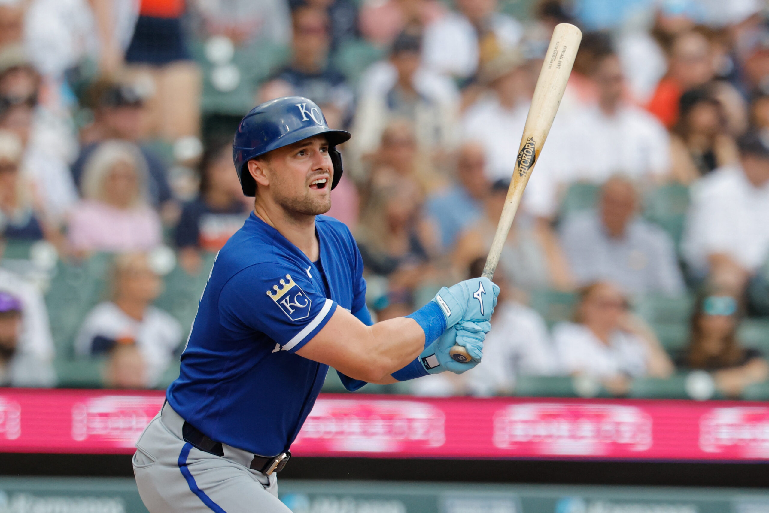 Braves Trade Lane Thomas as Lopez Injury Sparks Concern